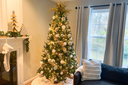 Harrison Christmas Tree - Tiffany Does It All