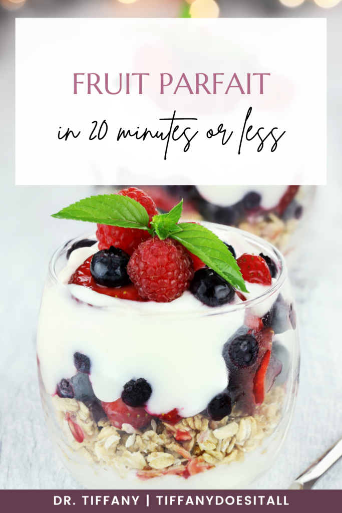 Busy mornings? Try this quick and healthy fruit parfait recipe! 🍓🥄 Ready in under 20 minutes, it's packed with fresh berries, granola, and Greek yogurt. Perfect for working moms who need a nutritious breakfast on the go! #HealthyBreakfast #FruitParfait #BusyMoms #WorkingMoms